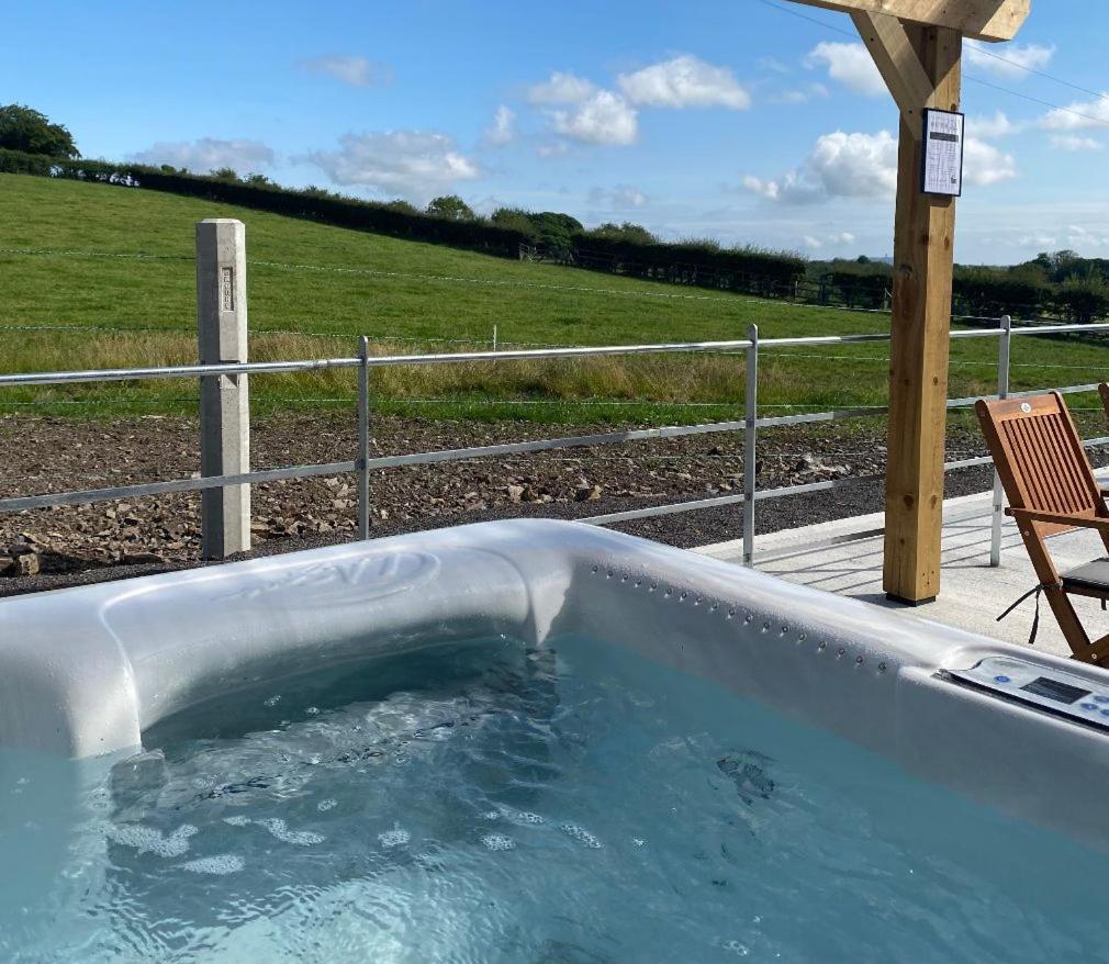 The Byre At Conker Tree Cottages Saintfield Extérieur photo